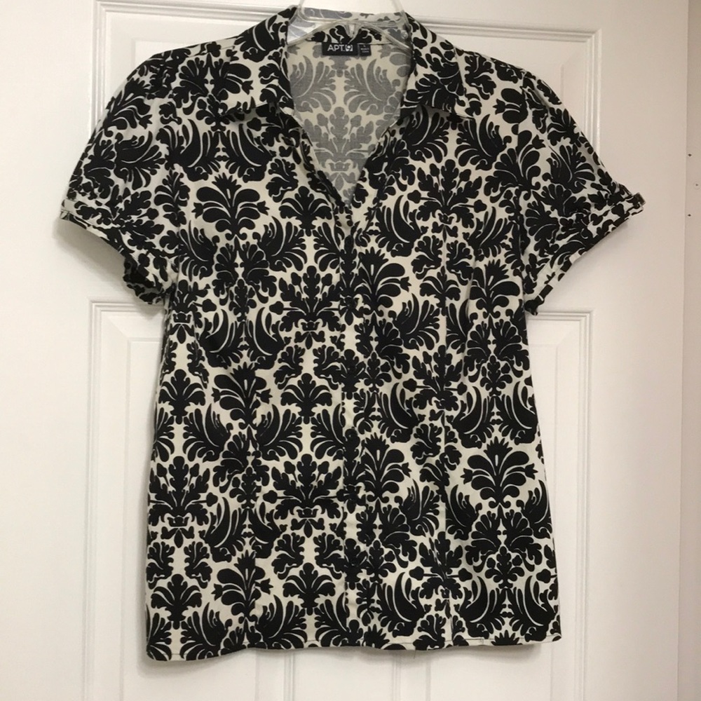 Women’s short sleeve button down blouse
